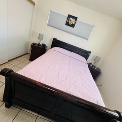 Queen size bedroom set