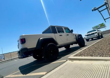 Jeep gladiator Wheels tires leveling & Lift kits accessories lights side steps bed covers installations. Alignments. (we Finance)