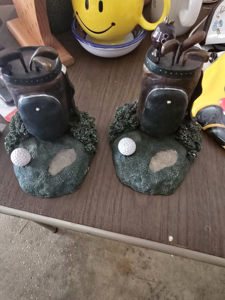 GOLF CLUB BOOKENDS