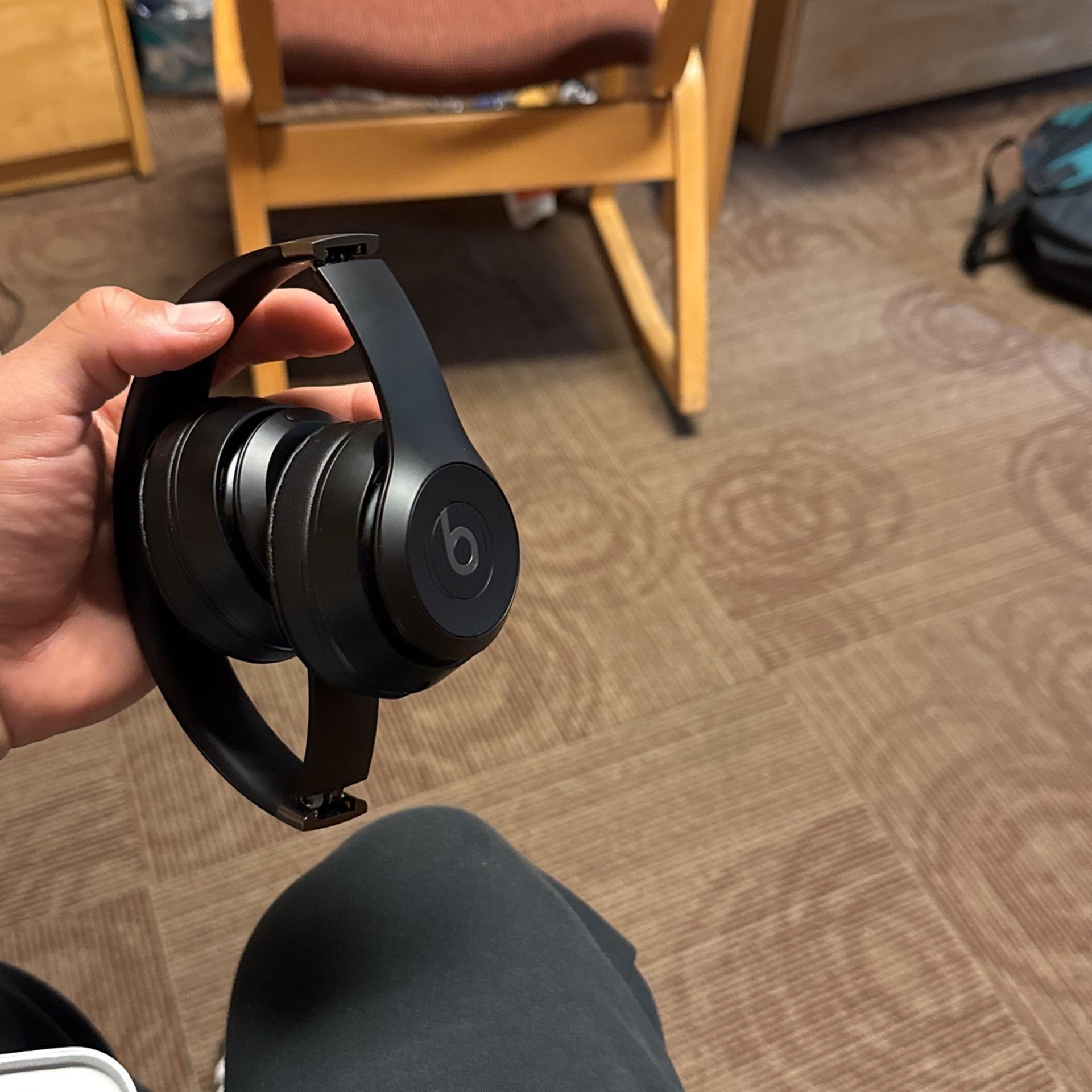 Beats Solo 4