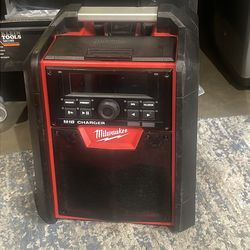 M18 Milwaukee radio