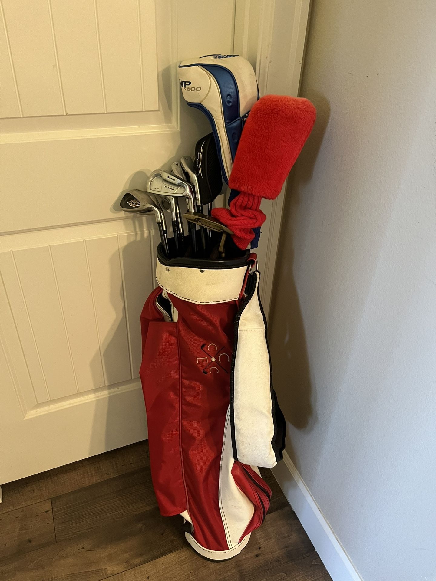Full Set of Men’s Mizuno Golf Clubs with Jones Golf Bag