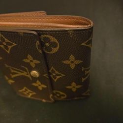 LV Wallet 