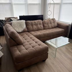 Chaise Sectional Sofa with Sleeper