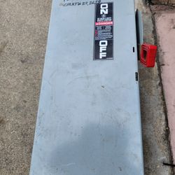 100 AMP 3 POLE 240/600 Volt Fused Disconnect 