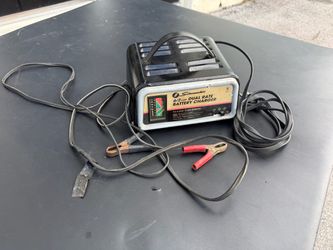 Vintage Schumacher SE-82-6 Battery Charger 6V 12V Dual Rate 6/2 Amp Metal USA