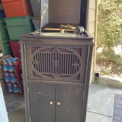 Phonograph 1918 Antique 