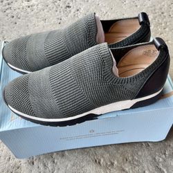 Dark Army Green 8.5 Women’s Shoes