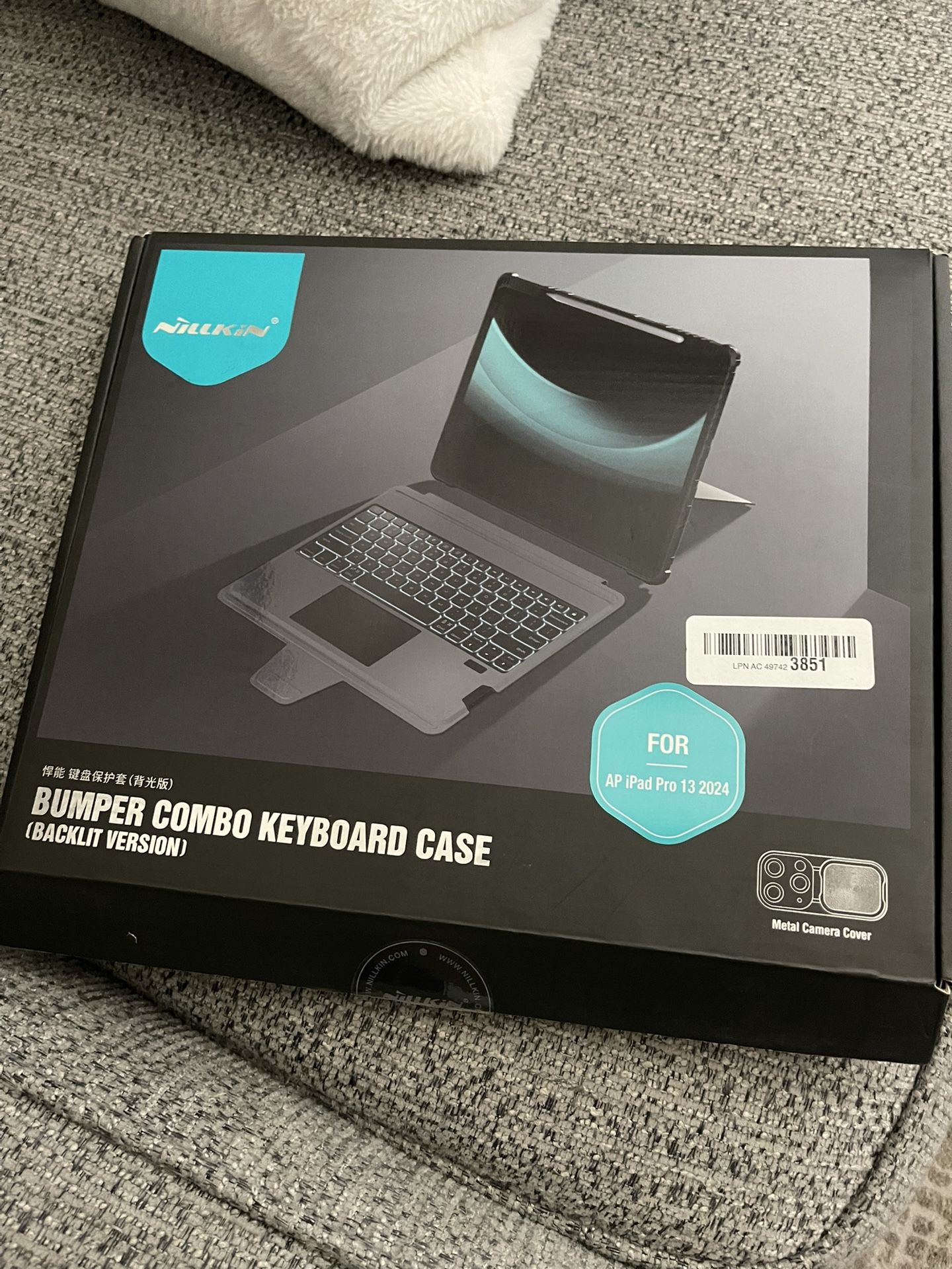 iPad Pro 13 Inch M4 Cases Both In Mint Conditions