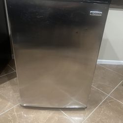 Mini Refrigerator 