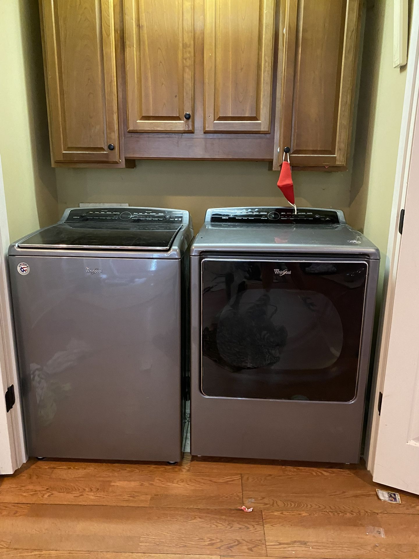 Whirlpool  HE Top Load Washer & Dryer In Gun Metal Grey