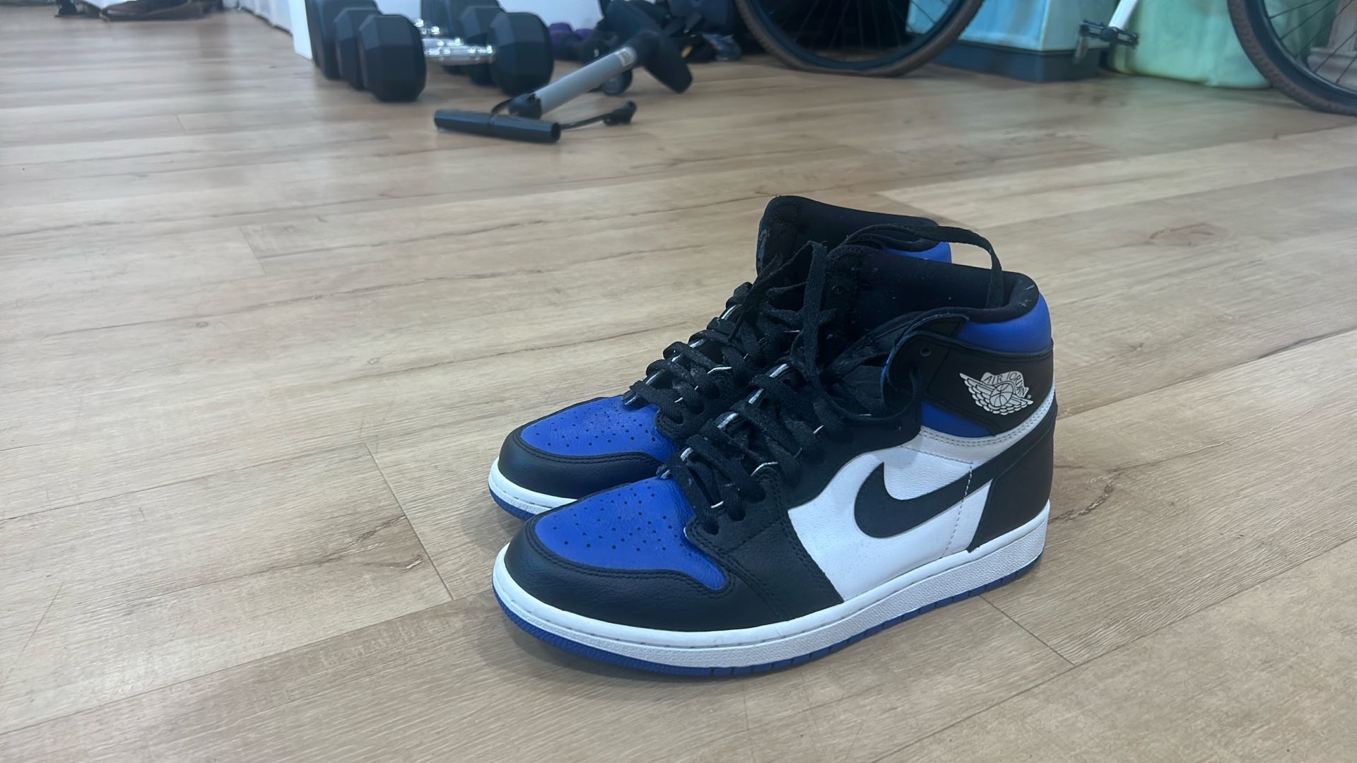 Jordan 1 Royal Toes