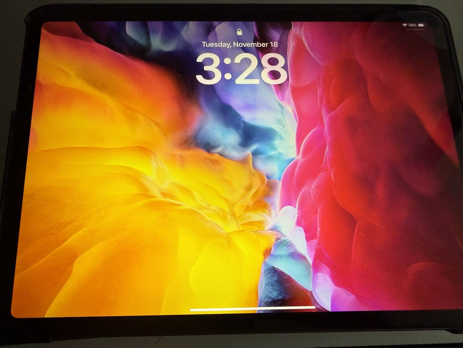 iPad Pro 2020(2nd Generation) 11inch 128GB Used with case