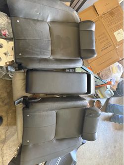 G35 Rear black recliner seats