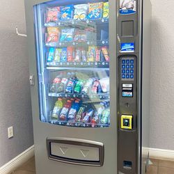 Seaga Combo Vending Machine – Snacks & Drinks