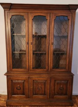 Drexel Heritage Hutch/China Cabinet