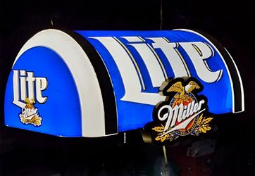 Vintage Miller Lite Illuminated Pool Table Light