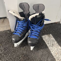 boy ice  skate size  5