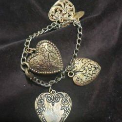 Gold Tone Heart Bracelet 