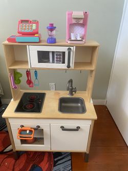 Toddler play kitchen/ NOT Free