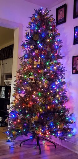 6 Foot Christmas Tree Out Of Box 