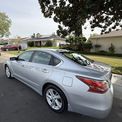 2015 Nissan Altima Sv