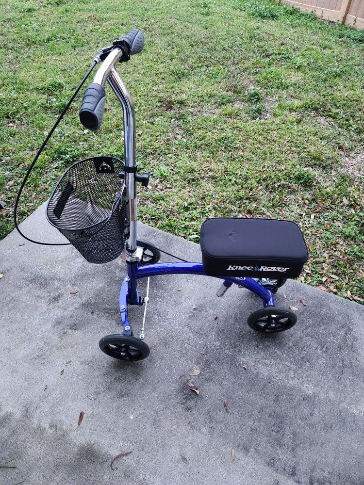 KneeRover Knee Scooter
