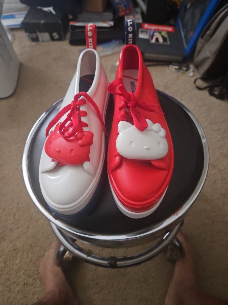 Hello Kitty × Melissa