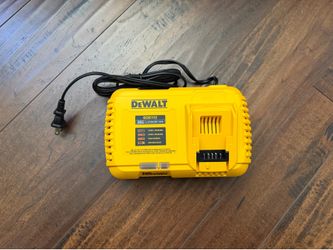 New 12Amp Dewalt Fast Charger