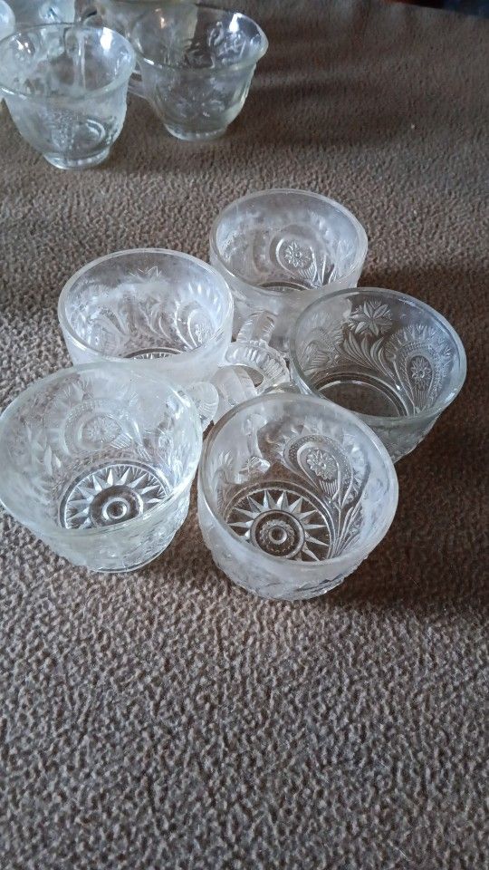 Glass cups