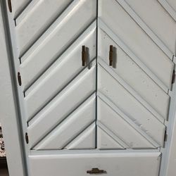 Dresser And Wardrobe 