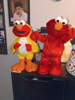 Dancing elmos