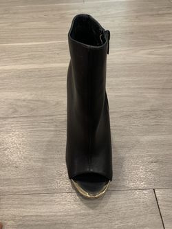 Shoes - Closet Sale - 8.5 Size