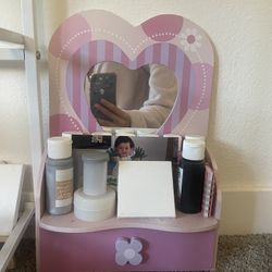 Mini Pink & Purple Vanity 