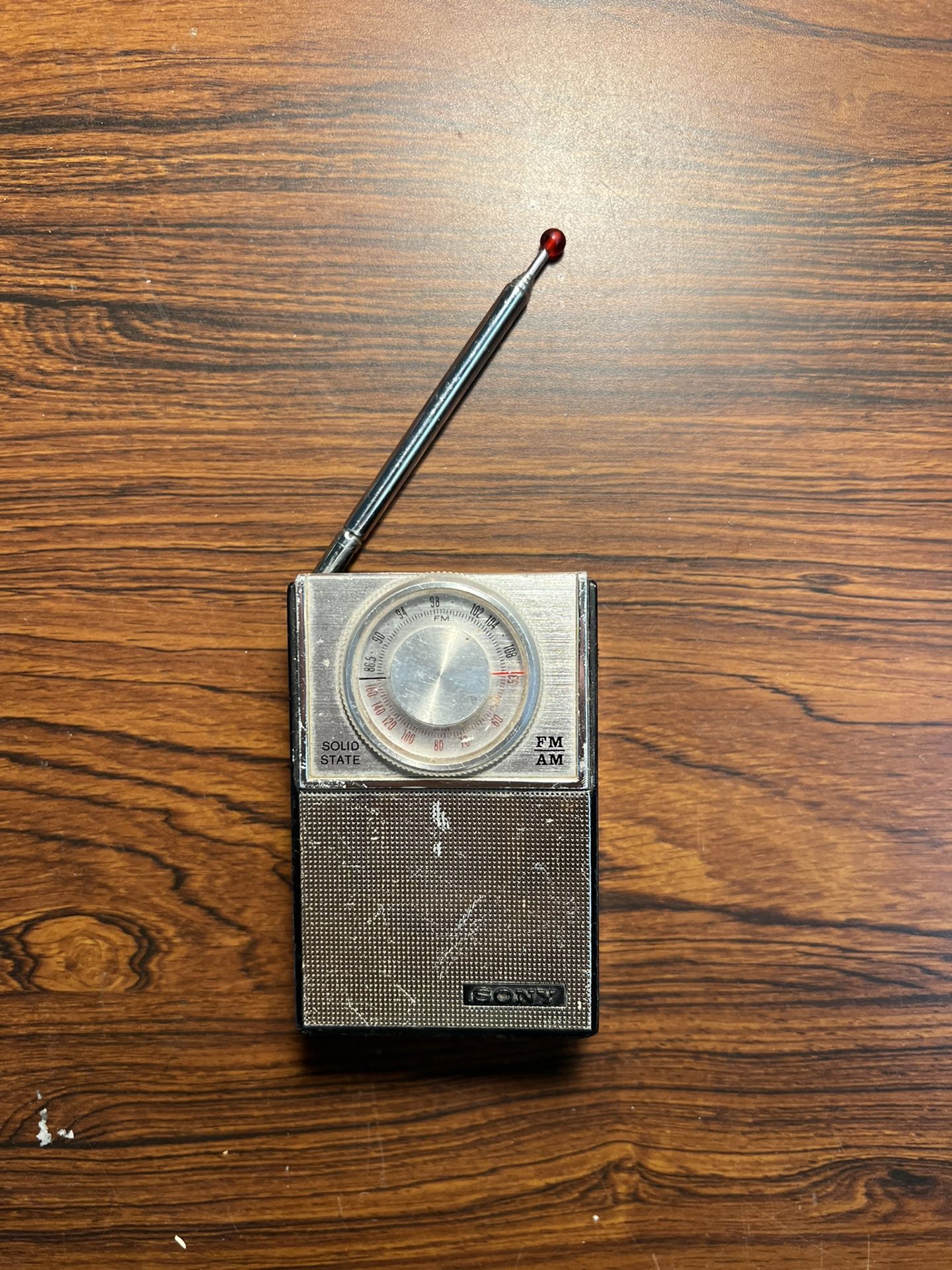 VINTAGE 1970 Sony FM/AM 2 Band Pocket Radio 2F-23W Japan