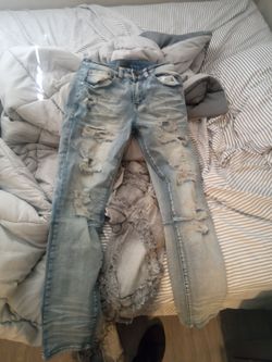 Light Wash Distressed Skinny Jeans 29x32