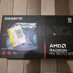 GIGABYTE - Radeon RX 9070 XT GAMING OC 16G GDDR6 PCI Express 5.0 Graphics Card