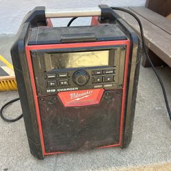 Milwaukee M18 Radio And Charger 