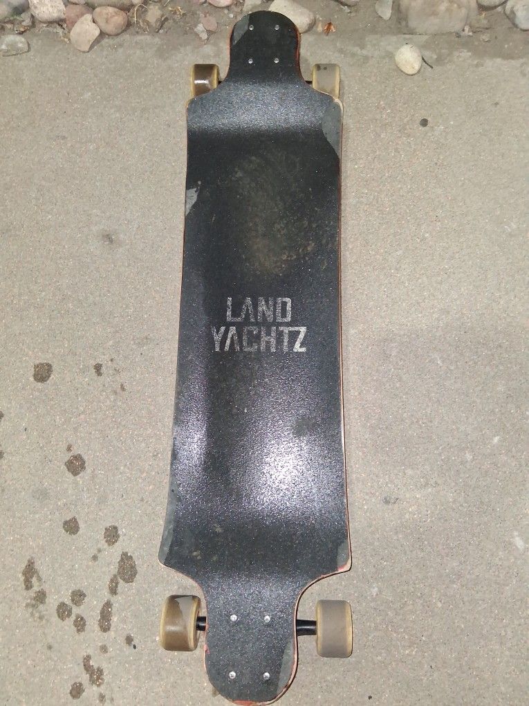Land Yahctz Switchblade