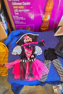 Dazzling girls Halloween pirate costume. Small sz 4-6