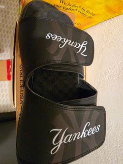 YANKEE SANDALS