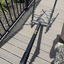 Outback 4-Bike Bicycle Car Hitch Rack in good shape!  Holds 4 bikes.  