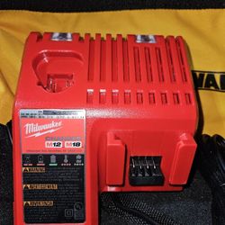 Milwaukee M12 M18 Charger