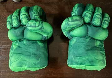 Giant Hulk Hands