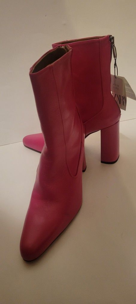 NWT ZARA 2020 HOT PINK RUNWAY COLLECTION ZIP UP HIGH HEEL LEATHER BOOTS Sz 9