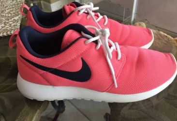 Nike - Size 9.5 - Coral - Only worn 1 time!