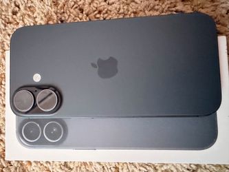 iPhone 17 in box new