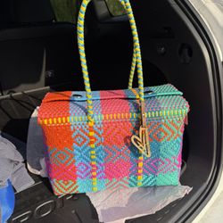 Maria Victoria, handwoven large basket bag