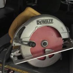 Dewalt 71/4” Circular Saw 