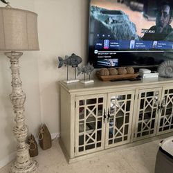 Tv Stand And Lamp